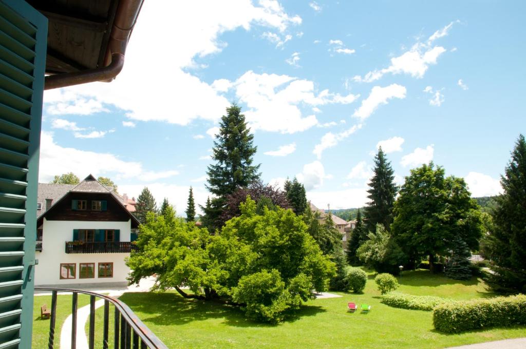 Сьюит (Люкс с 1 спальней с видом на сад) отеля Villa Konstanze, Фельден-ам-Вёртерзе