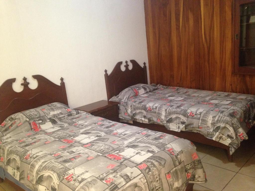 Двухместный (Небольшой двухместный номер с 2 отдельными кроватями) гостевого дома Hostal Pachuca, Пачука-де-Сото