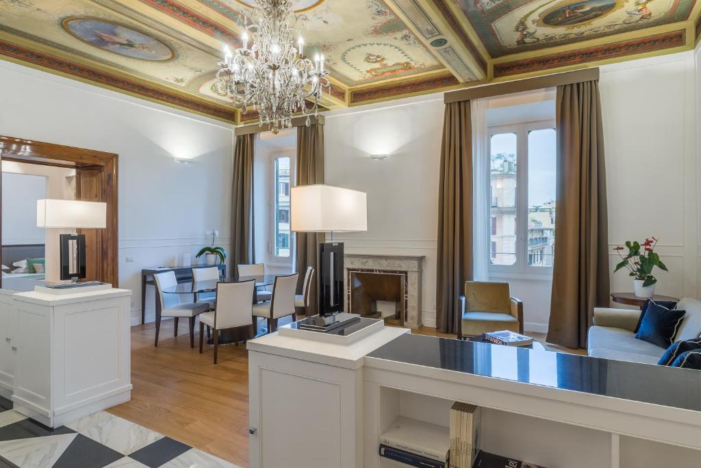 Апартаменты (Улучшенные апартаменты с 2 спальнями) гостевого дома Internazionale Domus, Рим