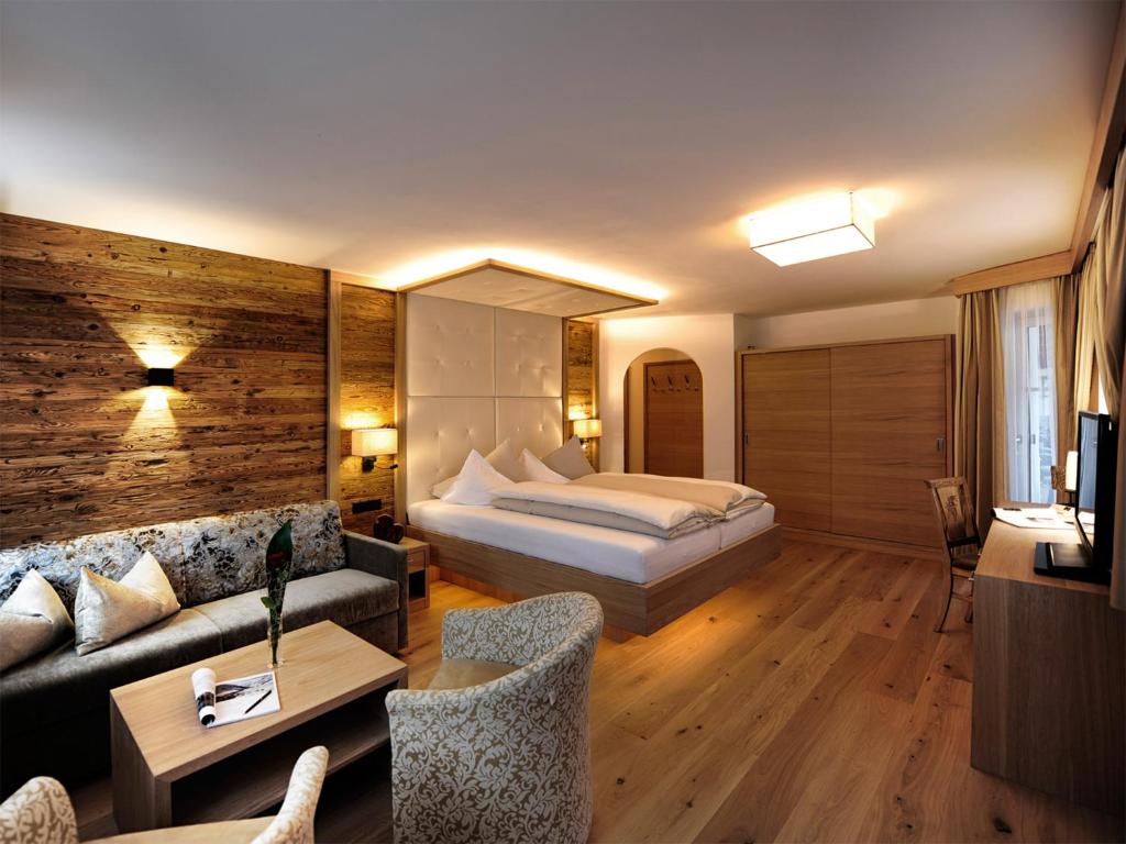 Двухместный (Двухместный номер Делюкс в альпийском стиле с 1 кроватью) отеля Salnerhof Superior Lifestyle Resort, Ишгль