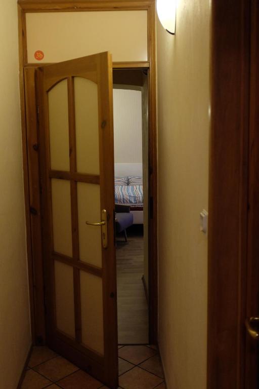 Двухместный (Бюджетный двухместный номер с 1 кроватью) отеля Academus - Cafe/Pub & Guest House, Вроцлав