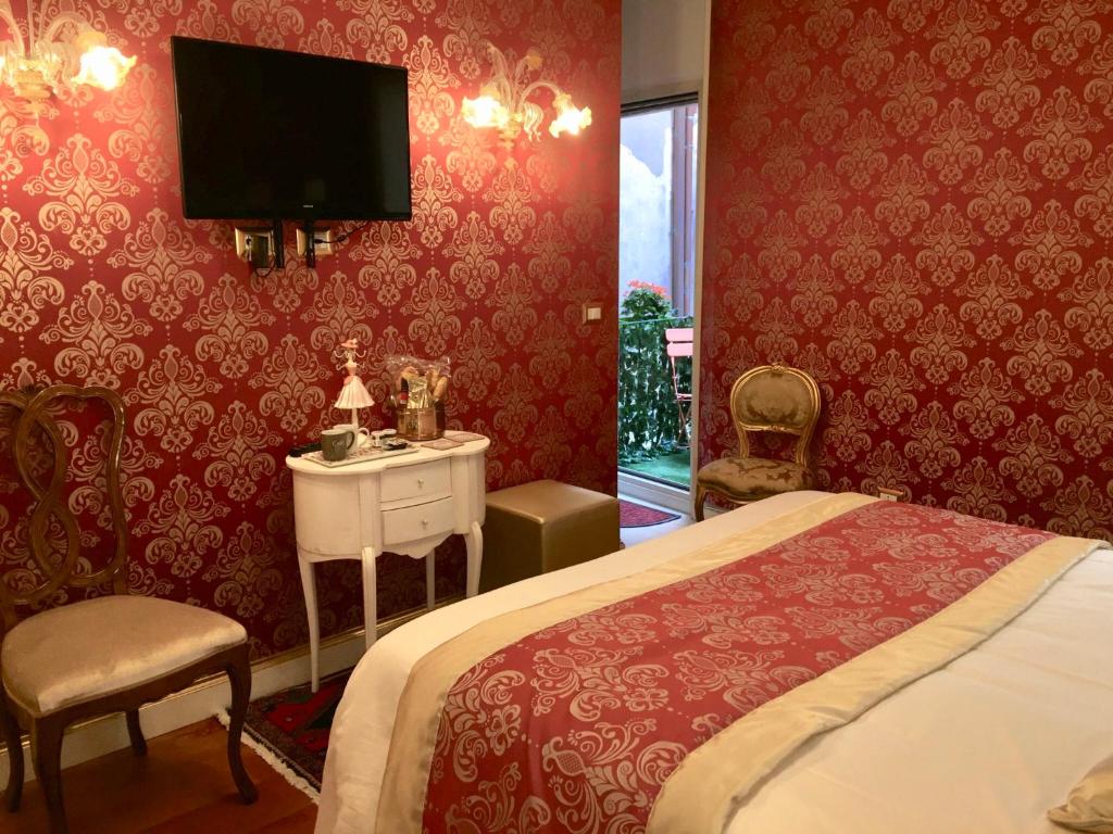 Двухместный (Двухместный номер с 1 кроватью или 2 отдельными кроватями и балконом) гостевого дома 40.17 SAN MARCO, Венеция