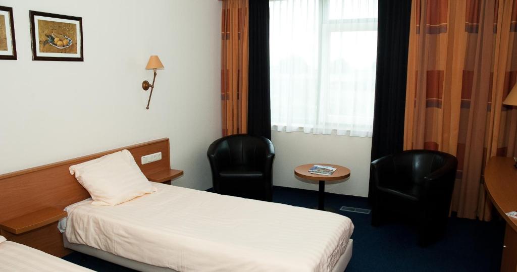 Двухместный (Двухместный номер «Комфорт» с 1 кроватью) отеля Fletcher Hotel - Restaurant Steenwijk, Гронинген