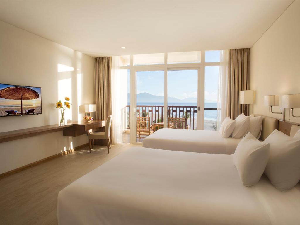 Двухместный (Premium Deluxe Double or Twin Room with Balcony - Ocean View), Centara Sandy Beach Resort Danang