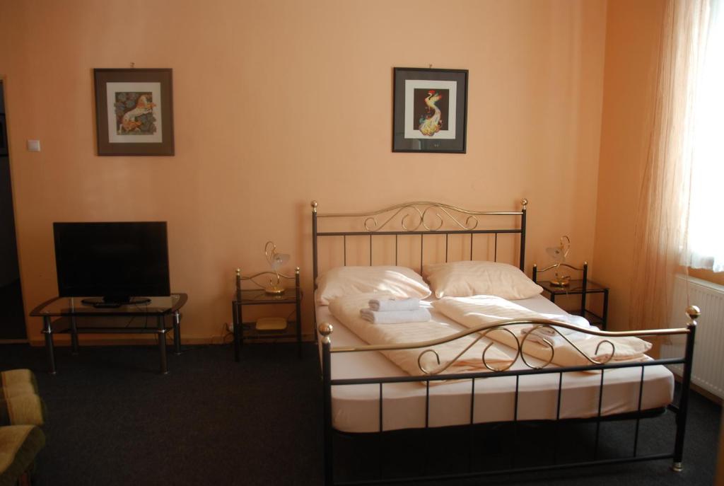 Апартаменты (Апартаменты Делюкс с 1 спальней (для 2 взрослых)) гостевого дома Penzion Rotunda, Липтовски-Микулаш