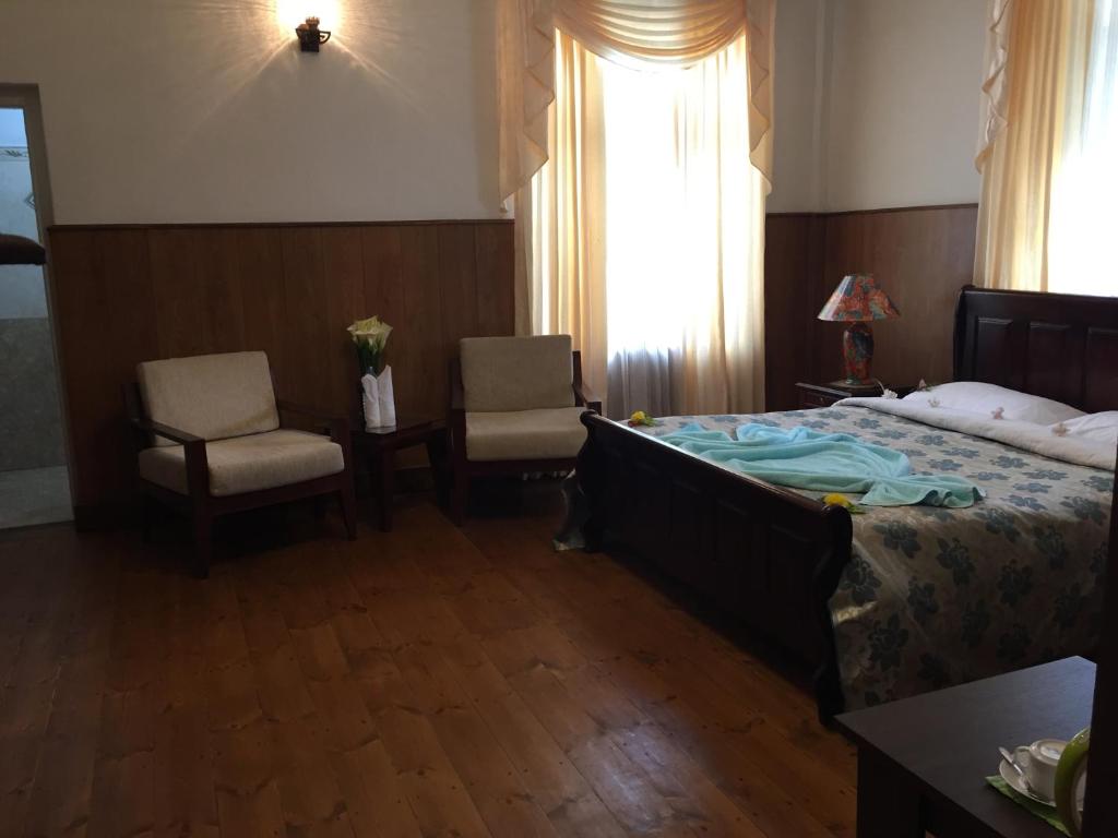 Двухместный (Двухместный номер Делюкс с 1 кроватью) отеля The Trevene Hotel, Нувара-Элия