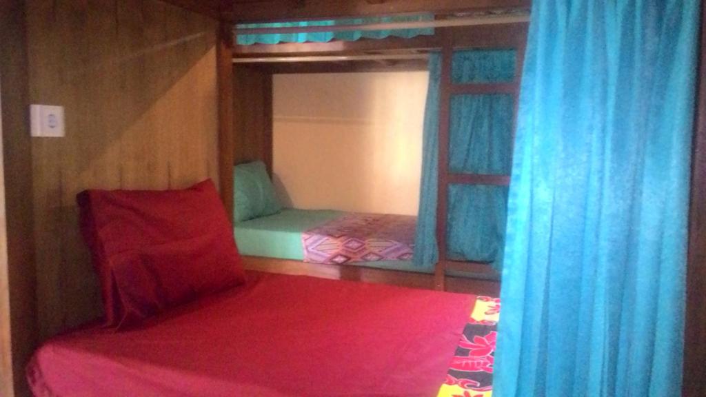 Номер (Кровать в общем 6-местном номере для мужчин и женщин), Liang House and Hostel