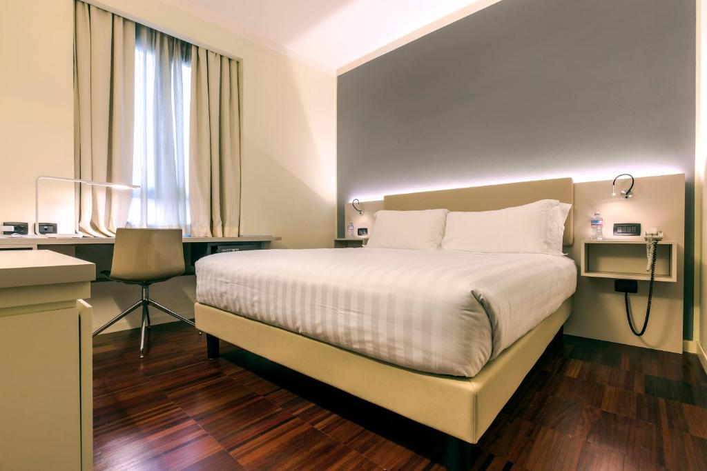 Двухместный (Двухместный номер с 1 кроватью) отеля 43 Station Hotel, Милан