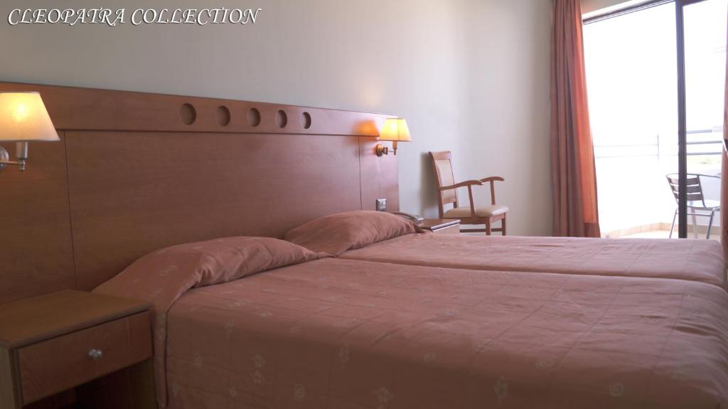 Двухместный (Двухместный номер с 1 кроватью или 2 отдельными кроватями и балконом) отеля Cleopatra Superior, Кардамена