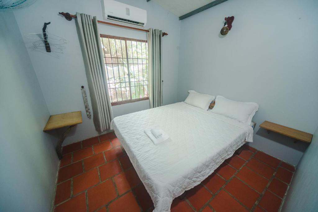 Номер (Бунгало с 2 спальнями) гостевого дома Phu Quoc Sen Lodge Bungalow Village, Дуонг-Донг
