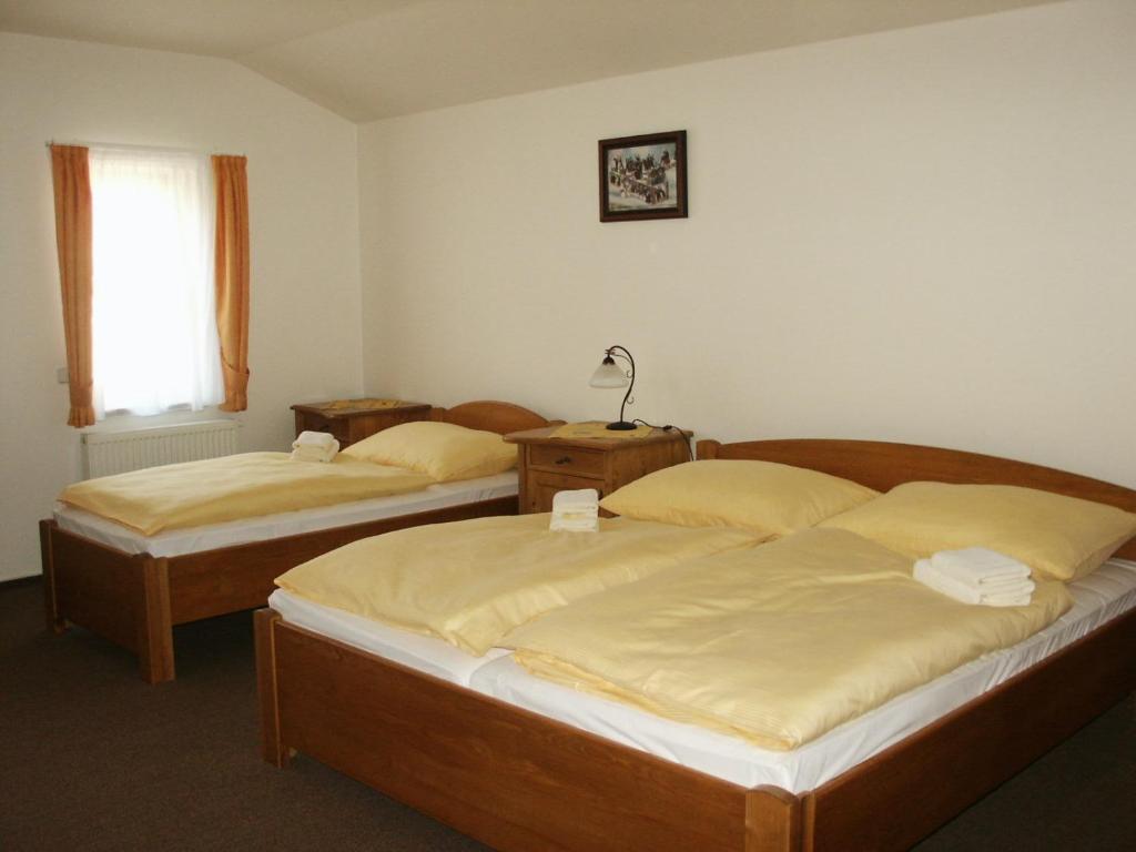 Отель Hotel Krakonoš, Трутнов