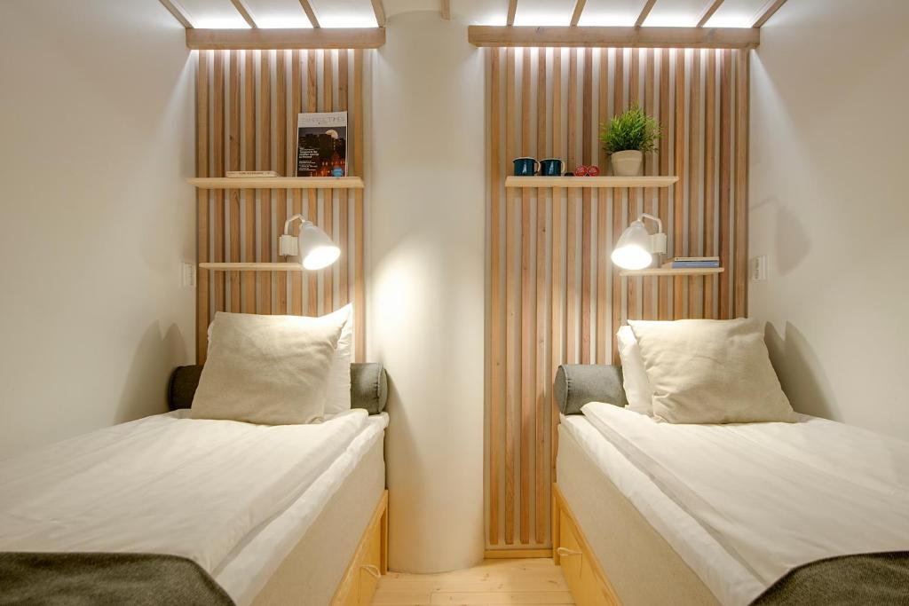Двухместный (Двухместный номер с 2 отдельными кроватями (без окна)) хостела Dream Hostel & Hotel Tampere, Тампере