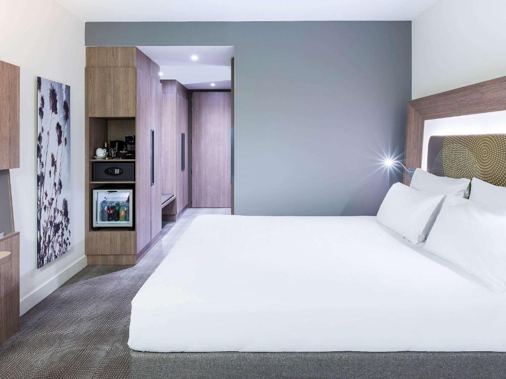 Двухместный (Executive Double Room with One Double Bed and One Sofa Bed), Novotel Amsterdam Schiphol Airport