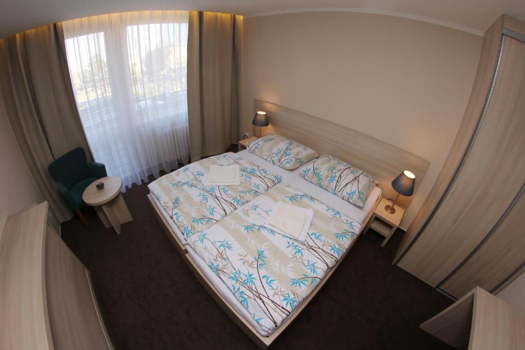 Двухместный (Двухместный номер «Премиум» с 1 кроватью или 2 отдельными кроватями) отеля Hotel SPECTRUM, Трнава
