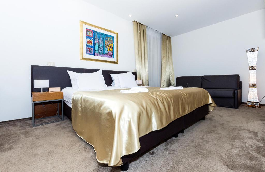 Двухместный (Классический двухместный номер с 1 кроватью или 2 отдельными кроватями) отеля Hotel Marul, Сплит