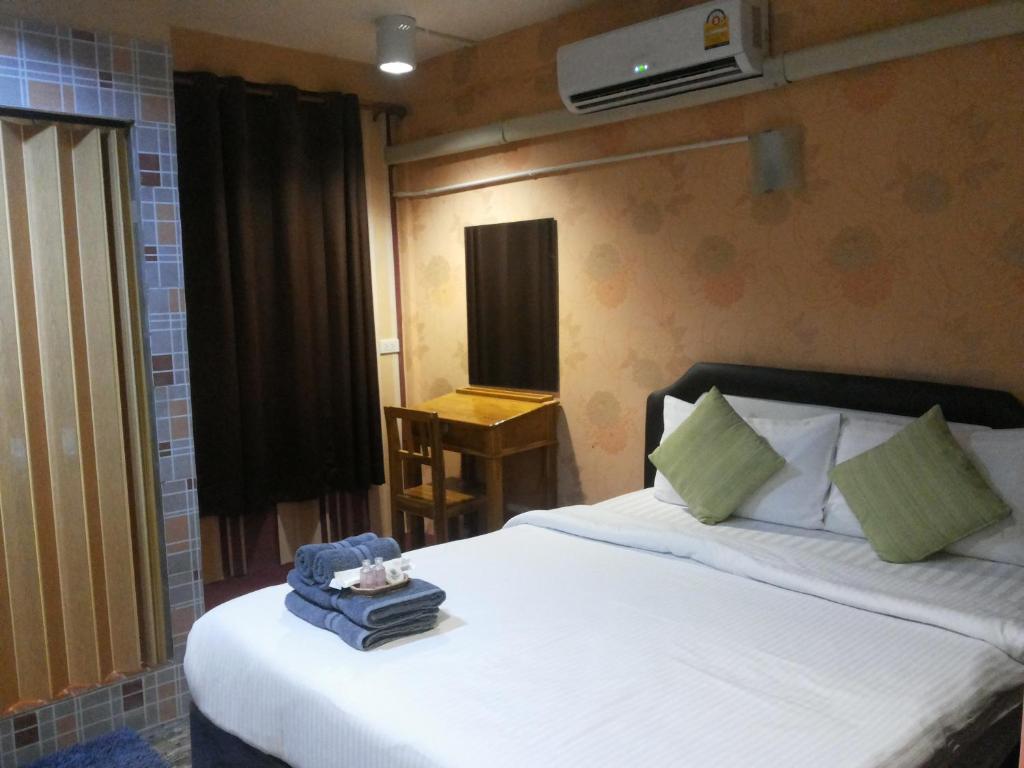 Двухместный (Двухместный номер Делюкс с 1 кроватью) хостела Decordo Hostel, Бангкок