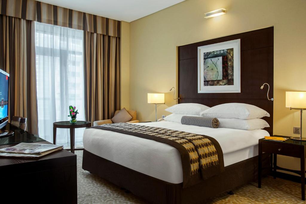 Двухместный (Номер Делюкс - В стоимость входит скидка 20% на еду и напитки, поздняя регистрация отъезда и скидка 25% на услуги прачечной) отеля TIME Oak Hotel & Suites, Дубай
