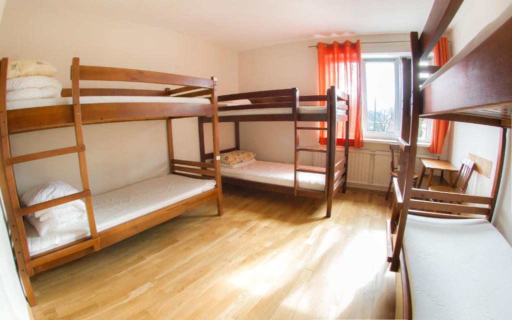 Номер (Общий шестиместный номер для мужчин и женщин) хостела Klaipeda Hostel, Клайпеда