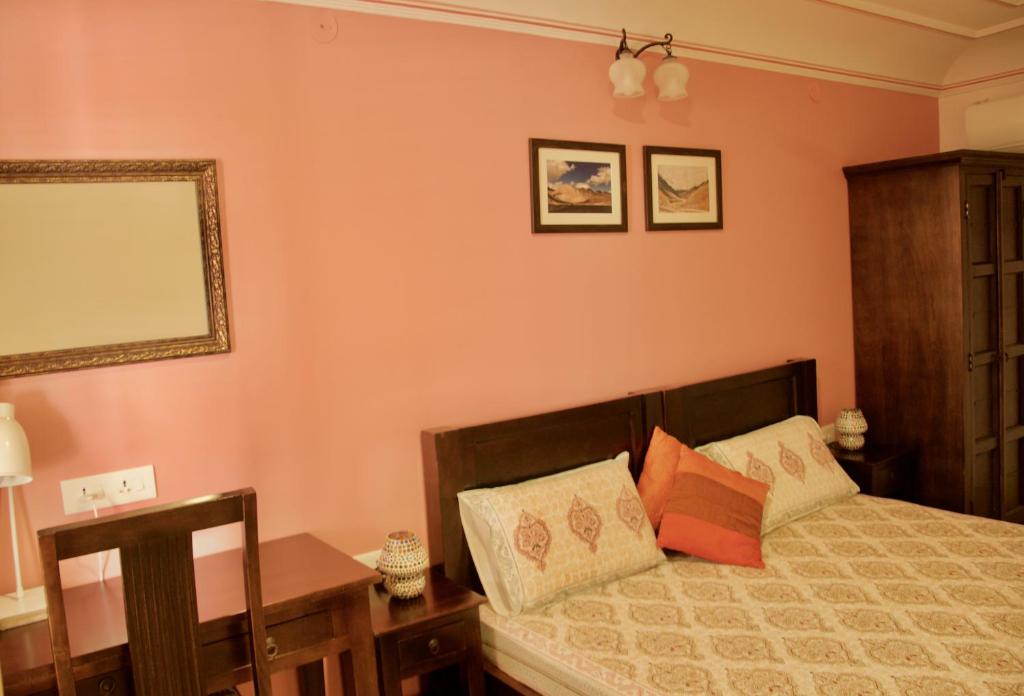 Двухместный (Двухместный номер с 1 кроватью, вид на сад) отеля Pathik Niwas, Джайпур