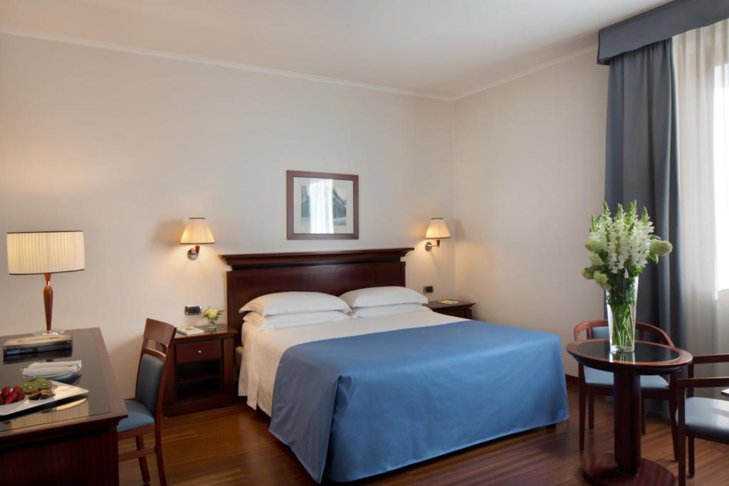 Двухместный (Двухместный номер Делюкс с 1 кроватью) отеля Starhotels Excelsior, Болонья
