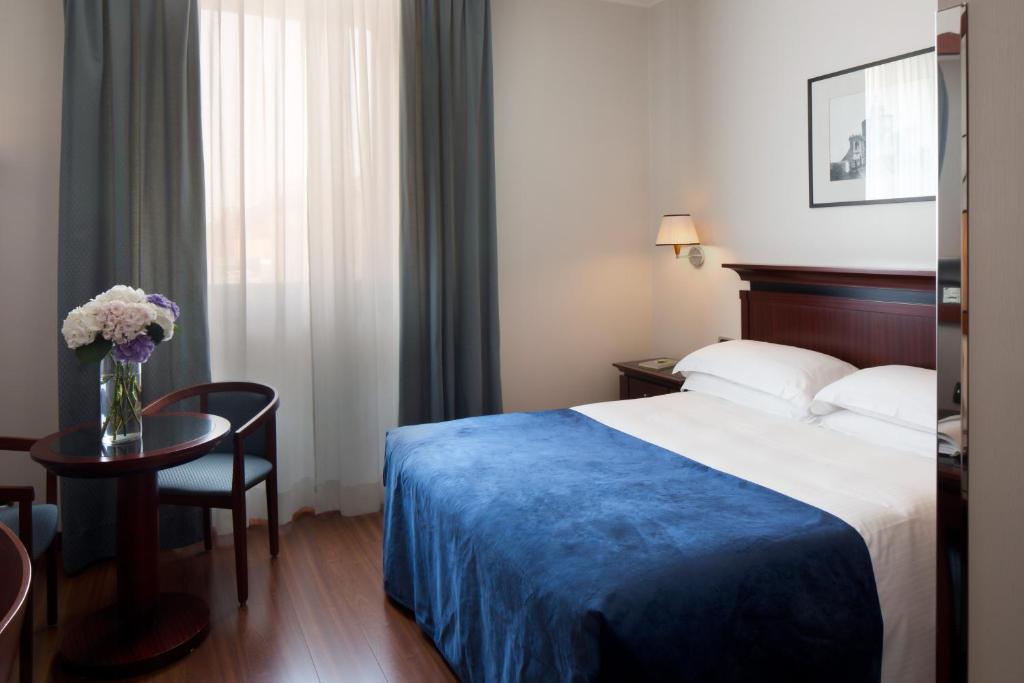Двухместный (Улучшенный двухместный номер с 1 кроватью) отеля Starhotels Excelsior, Болонья