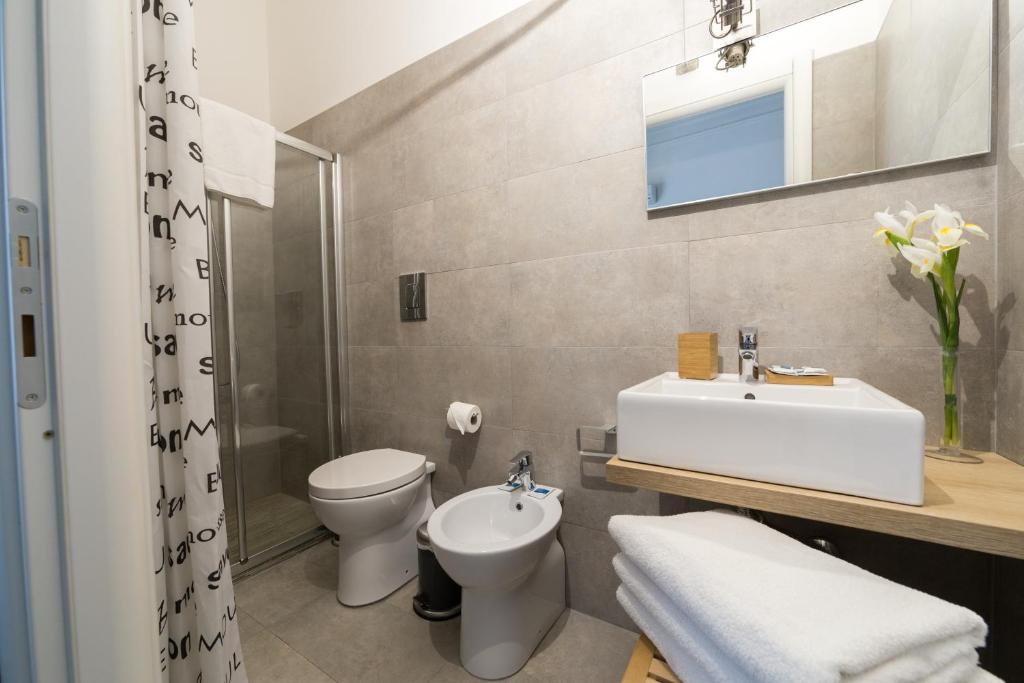 Двухместный (Улучшенный двухместный номер с 1 кроватью или 2 отдельными кроватями) гостевого дома Suite Inn Catania, Катания