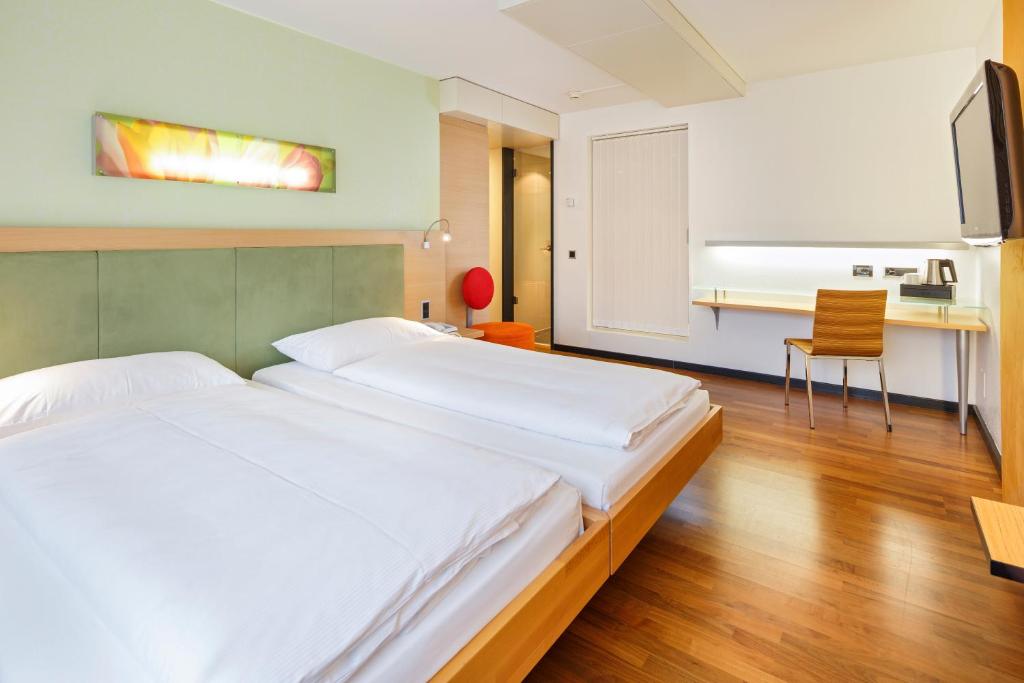 Двухместный (Двухместный номер «Комфорт» с 2 отдельными кроватями) отеля Hotel Du Parc, Баден (Аргау)