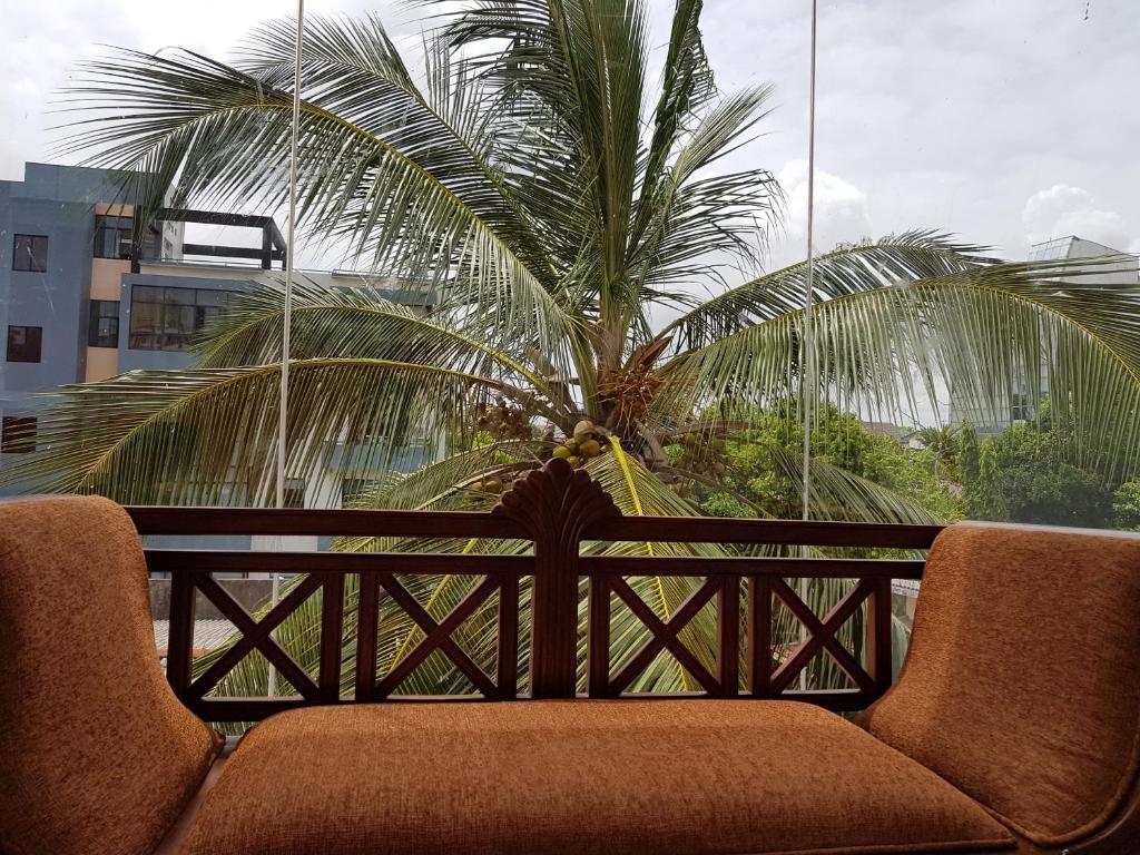 Двухместный (Двухместный номер Делюкс с 1 кроватью и балконом) гостевого дома Thambili Island @ Stubbs, Коломбо
