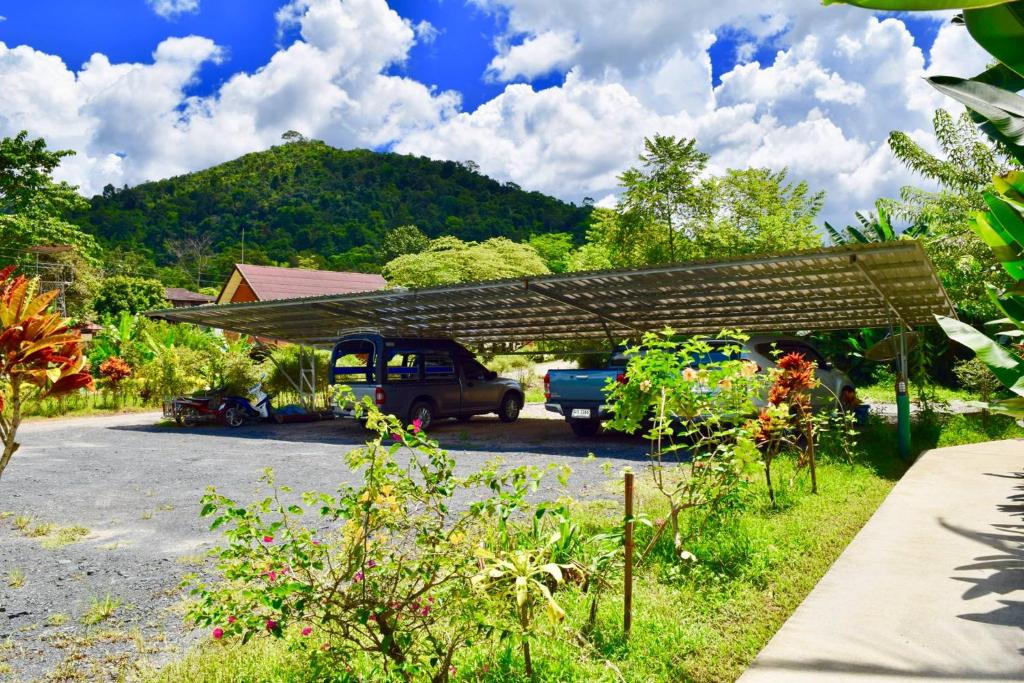 Трехместный (Бюджетный трехместный номер), The Royal Bamboo Lodge