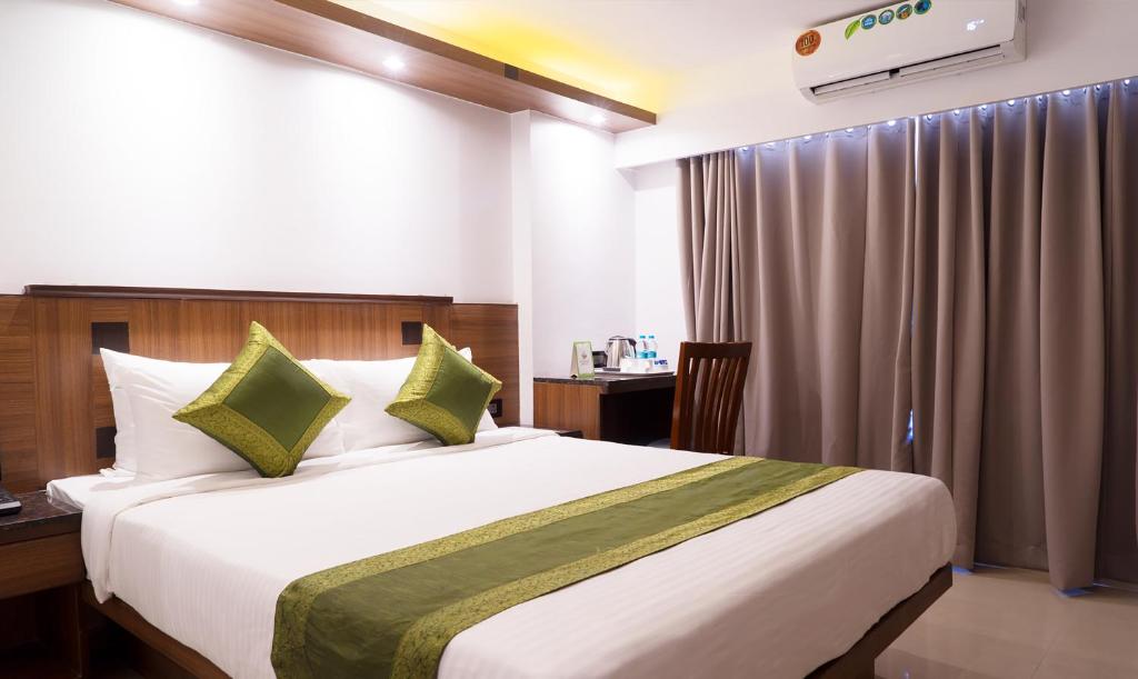 Двухместный ([Sanitized] Standard Double or Twin Room) отеля Treebo Olive Inn, Мумбай