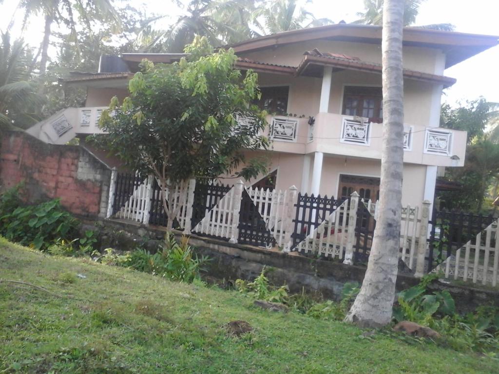 Отель Beenu Villa, Габарадува