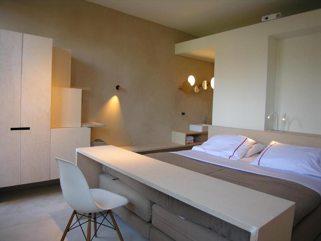 Двухместный (Большой двухместный номер с 1 кроватью) отеля Design B&B Logidenri, Гент