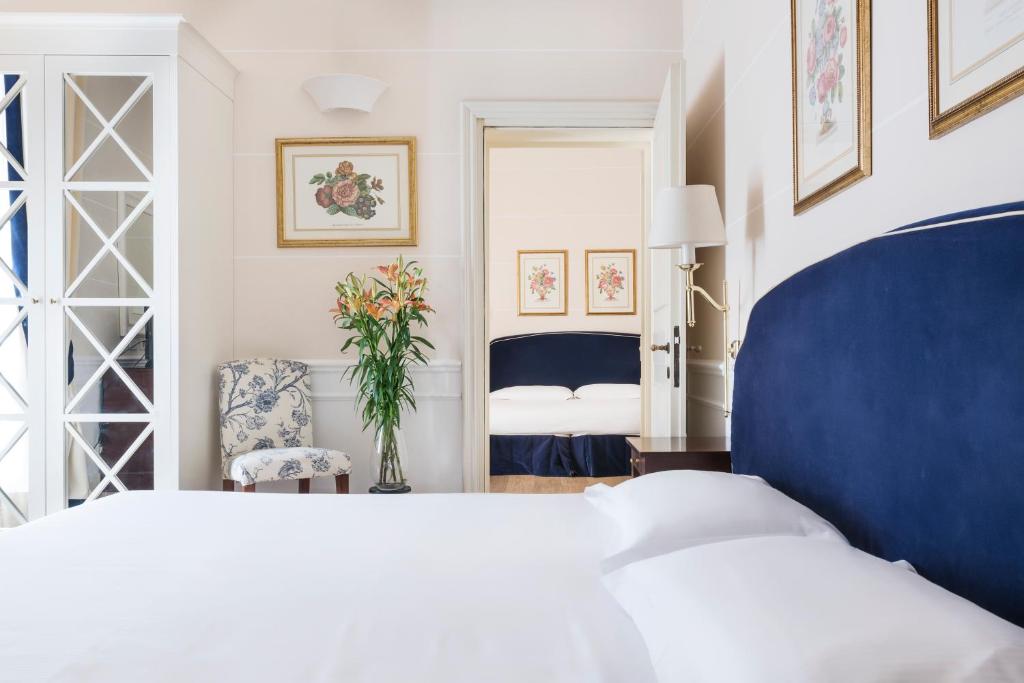 Двухместный (Классический двухместный номер с 1 кроватью или 2 отдельными кроватями) отеля FH Hotel Calzaiuoli, Флоренция