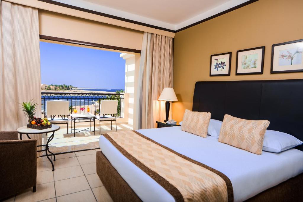 Двухместный (Специальное предложение - Улучшенный двухместный номер «Ламайя» с 1 кроватью - Только для граждан и постоянных жителей Египта) курортного отеля Jaz Lamaya Resort, Корая-Бэй