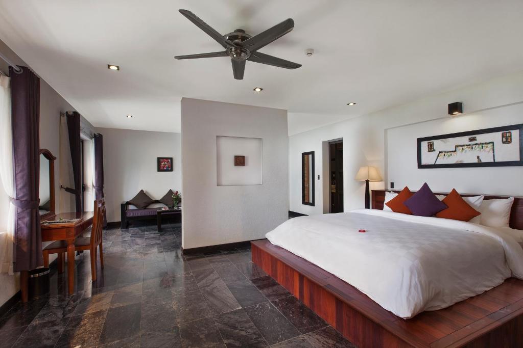 Вилла (Семейный номер с 2 смежными спальнями и видом на лагуну) курортного отеля Vedana Lagoon Resort & Spa, Хюэ