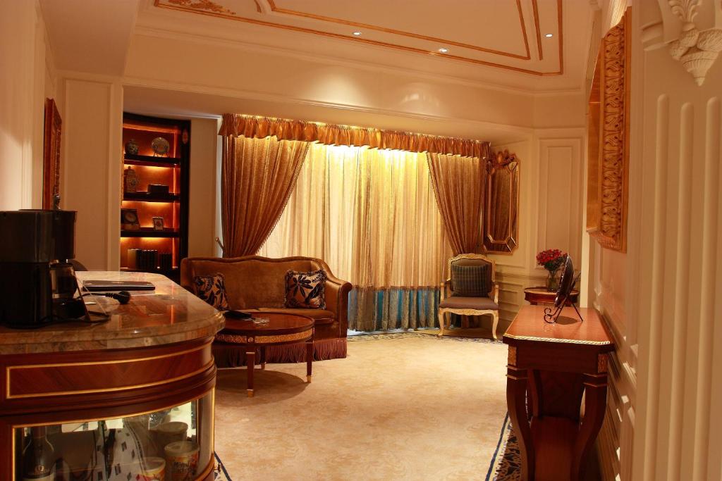 Апартаменты (Семейный люкс) отеля Legendale Hotel Beijing, Пекин