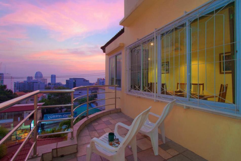 Апартаменты (Улучшенные апартаменты) апартамента Argyle Apartments Pattaya, Паттайя