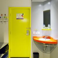 Двухместный (POP! Room - All in Package) отеля POP! Hotel Tebet Jakarta, Джакарта