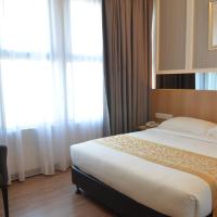 Двухместный (Улучшенный номер с кроватью размера "queen-size") отеля Hotel Transit Kuala Lumpur, Куала-Лумпур