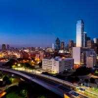 Четырехместный (Номер с 2 кроватями размера «queen-size» и видом на город) отеля Hyatt Regency Dallas, Даллас