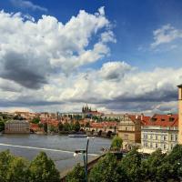 Двухместный (Двухместный номер Делюкс с 1 кроватью и видом на замок) отеля Pachtuv Palace, Прага