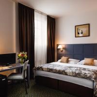 Трехместный (Улучшенный трехместный номер) отеля Central Hotel Prague, Прага