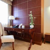 Двухместный (Festival Offer - Business Queen Room with Garden View) отеля Xijiao State Guest Hotel, Шанхай