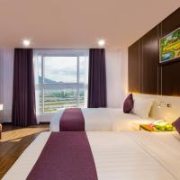 Трехместный (Клубный трехместный номер с окном, вид на город) отеля Balcony Nha Trang Hotel, Нячанг