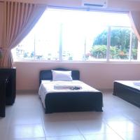 Четырехместный (Улучшенный четырехместный номер) гостевого дома Thanh Nien Guesthouse - Vung Tau, Вунгтау