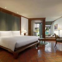 Двухместный (Номер Делюкс с террасой, 1 кроватью размера «king-size» или 2 двуспальными кроватями, вид на бассейн) курортного отеля JW Marriott Phuket Resort and Spa, Пхукет