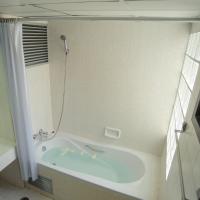 Двухместный (Standard King room with City View and Balcony) отеля Diamond City Place, Паттайя