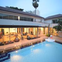 Вилла (Вилла «Премьер» с 9 спальнями и собственным бассейном - Рядом с пляжем) курортного отеля Villa Navin, Паттайя