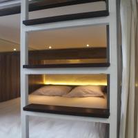 Номер (Двуспальная кровать в общем номере для мужчин и женщин с 10 кроватями) хостела The Hide Hostel at Canggu, Чангу