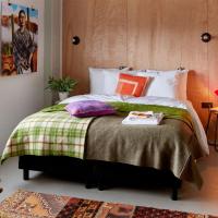 Двухместный (Улучшенный двухместный номер с 1 кроватью) отеля Q-Factory Hotel, Амстердам